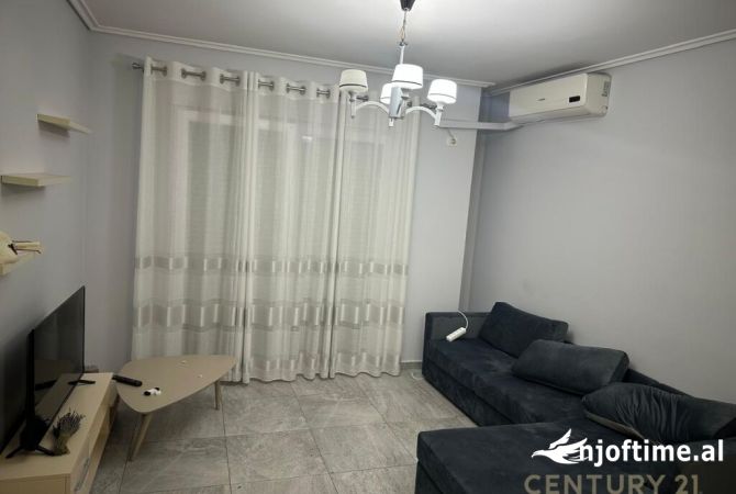 Shtepi me qera 2+1 ne Tirane - 700 Euro