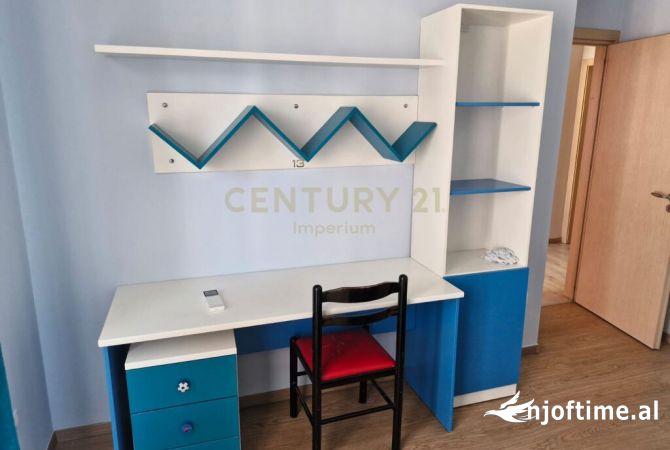 Shtepi ne shitje Apartament ne Tirane, 3+1, Mobilimi E mobiluar, Pagesa 204,600  Euro.