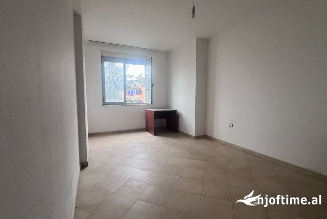 Shtepi ne shitje 1+1 ne Tirane - 95,000 Euro