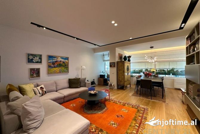 Shtepi me qera 3+1 ne Tirane - 2,500 Euro