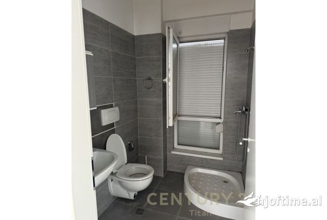 Shtepi ne shitje Apartament ne Tirane, 2+1, Mobilimi E mobiluar, Pagesa 217,000  Euro.