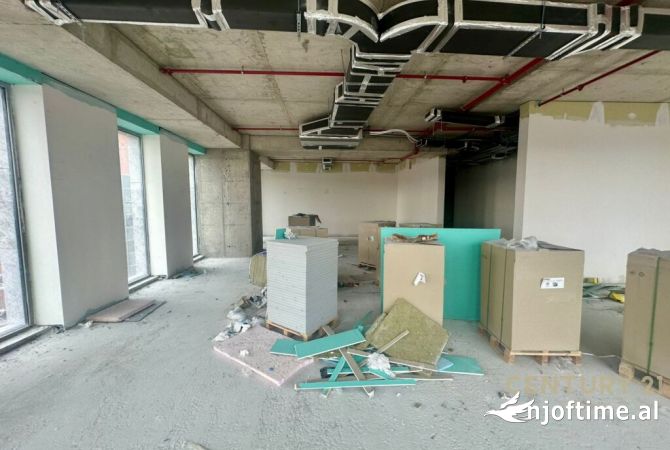 Ambient biznesi me qera 3+1 ne Tirane - 4,200 Euro