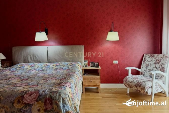 Shtepi me qera Apartament ne Tirane, 3+1, Mobilimi E mobiluar, Pagesa 1,200  Euro.