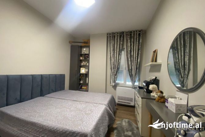 Shtepi ne shitje Apartament ne Tirane, 2+1, Mobilimi E mobiluar, Pagesa 207,000  Euro.