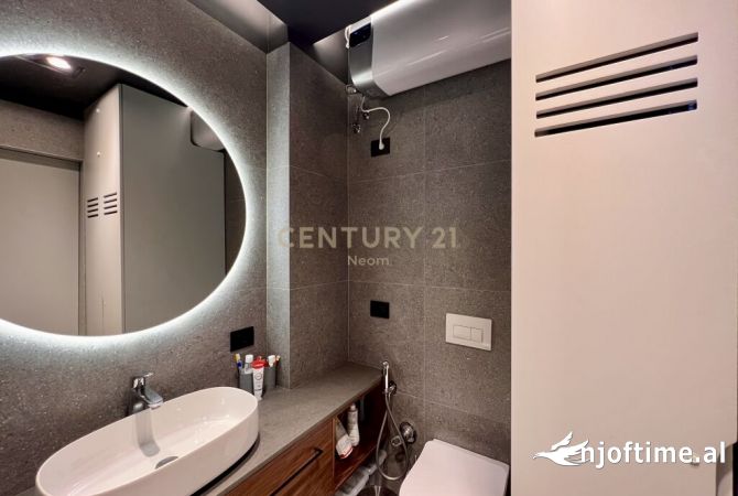 Shtepi ne shitje Apartament ne Tirane, 2+1, Mobilimi E mobiluar, Pagesa 255,000  Euro.