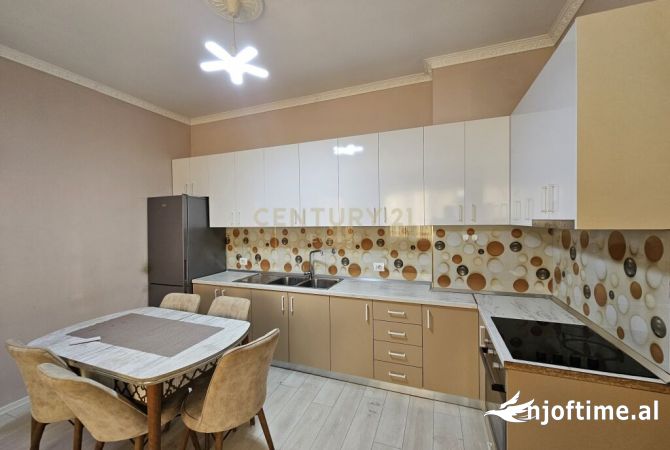 Shtepi ne shitje 2+1 ne Tirane - 175,000 Euro
