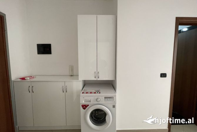 Shtepi ne shitje Apartament ne Tirane, 1+1, Mobilimi E mobiluar, Pagesa 90,000  Euro.