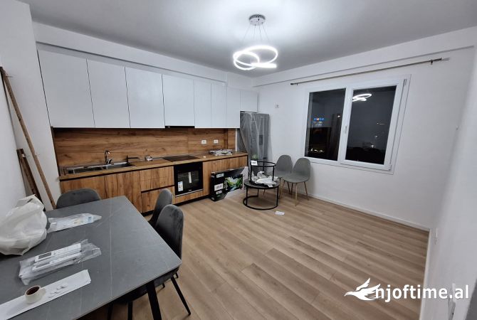 Shtepi me qera 2+1 ne Tirane - 650 Euro