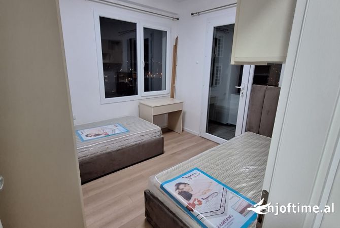 Shtepi me qera Apartament ne Tirane, 2+1, Mobilimi E mobiluar, Pagesa 650  Euro.