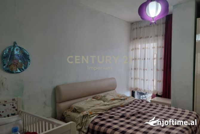 Shtepi ne shitje Apartament ne Tirane, 1+1, Mobilimi E mobiluar, Pagesa 98,300  Euro.