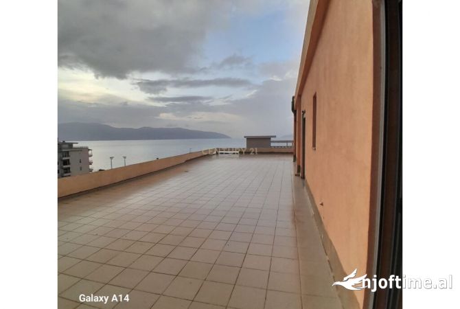Shtepi ne shitje Penthose(kati i fundit panoramik) ne Vlore, 2+1, Mobilimi Bosh, pa mobiluar, Pagesa 457,800  Euro.