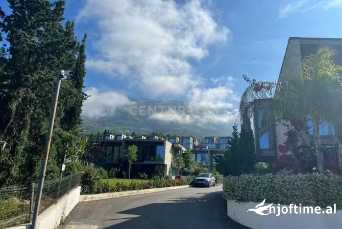 Shtepi ne shitje 3+1 ne Himare - 1,050,000 Euro