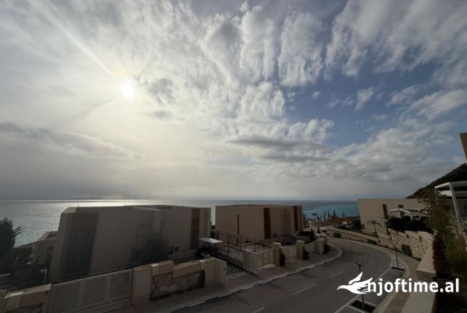 Shtepi ne shitje Vila Luksoze ne Himare, 4+1, Mobilimi E mobiluar, Pagesa 1,200,000  Euro.