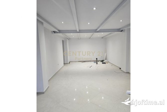 Ambient biznesi me qera 1+1 ne Tirane - 3,500 Euro