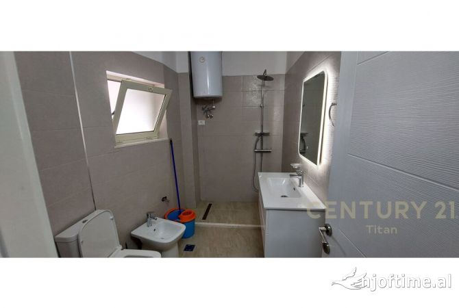 Shtepi ne shitje Apartament ne Tirane, 2+1, Mobilimi E mobiluar, Pagesa 185,000  Euro.