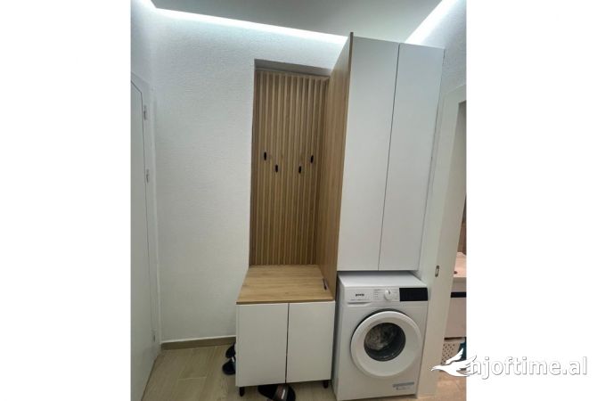 Shtepi ne shitje Apartament ne Vlore, 1+1, Mobilimi E mobiluar, Pagesa 130,000  Euro.