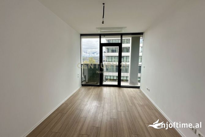 QIRA, AMBIENT PER ZYRA TE LAKE VIEW RESIDENCES!