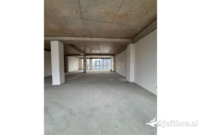 Ambient Komercial per qira ne Lake View