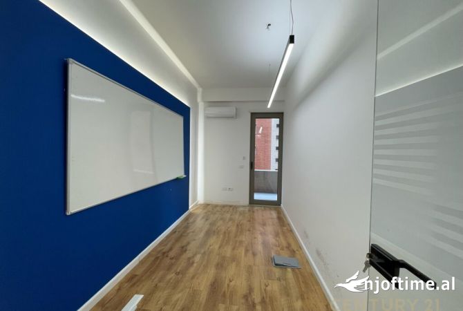 Ambient biznesi me qera 3+1 ne Tirane - 3,000 Euro
