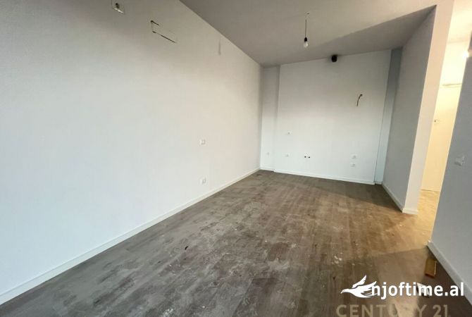 Ambient biznesi me qera 1+1 ne Tirane - 1,000 Euro