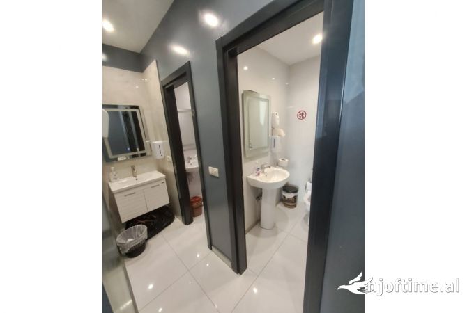 Bar / Restaurant per shitje prane Oxhakut