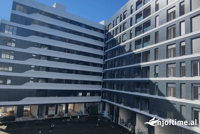 Shtepi ne shitje Apartament ne Tirane, 3+1, Mobilimi Bosh, pa mobiluar, Pagesa 245,000  Euro.