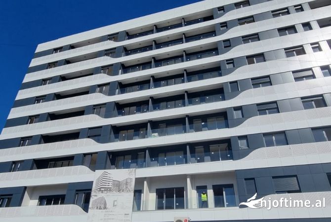 Shtepi ne shitje Apartament ne Tirane, 3+1, Mobilimi Bosh, pa mobiluar, Pagesa 245,000  Euro.
