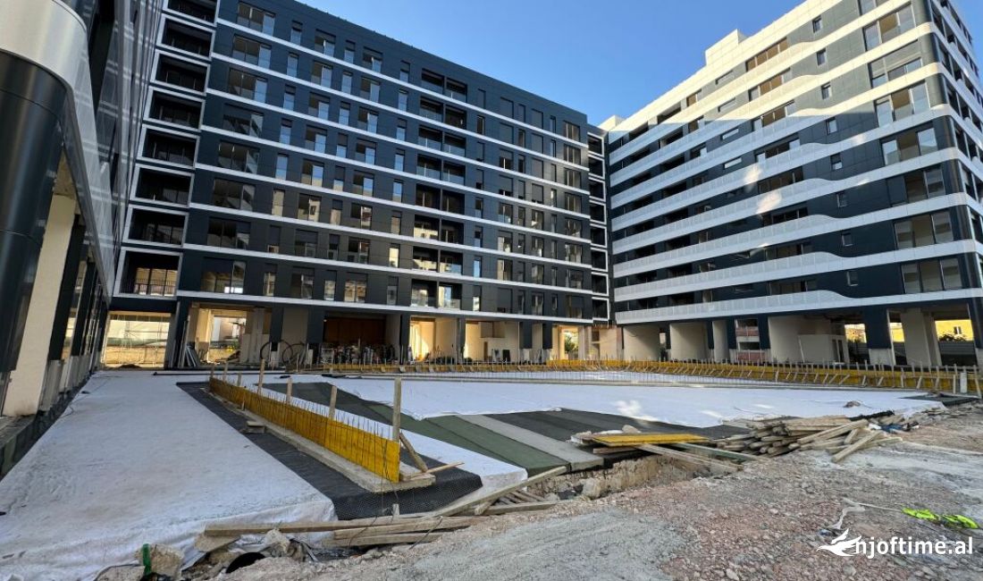 Shtepi ne shitje Apartament ne Tirane, 3+1, Mobilimi Bosh, pa mobiluar, Pagesa 245,000  Euro.