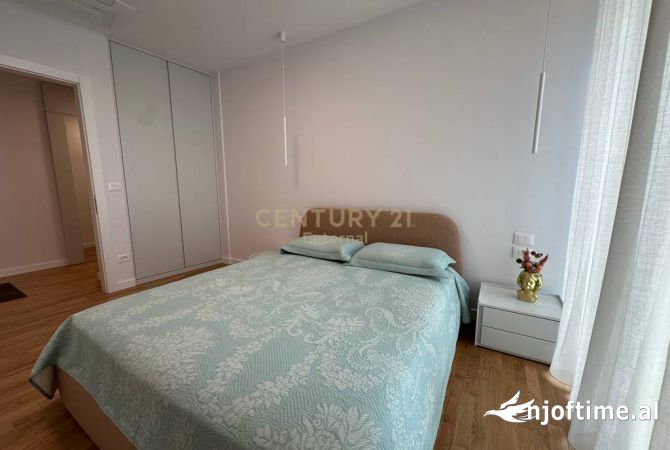 Shtepi me qera Apartament ne Tirane, 2+1, Mobilimi E mobiluar, Pagesa 2,300  Euro.