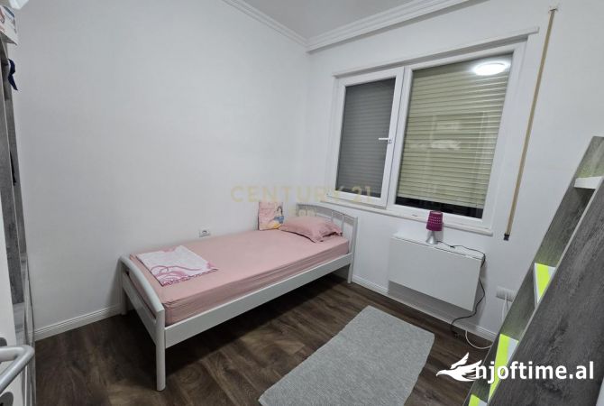Shtepi ne shitje Apartament ne Durres, 2+1, Mobilimi E mobiluar, Pagesa 265,000  Euro.