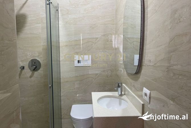 Shtepi ne shitje Apartament ne Tirane, 2+1, Mobilimi E mobiluar, Pagesa 250,000  Euro.