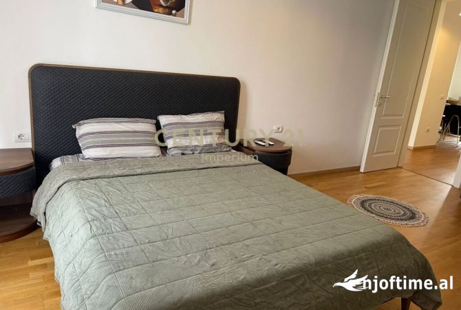 Shtepi ne shitje Apartament ne Tirane, 2+1, Mobilimi E mobiluar, Pagesa 250,000  Euro.