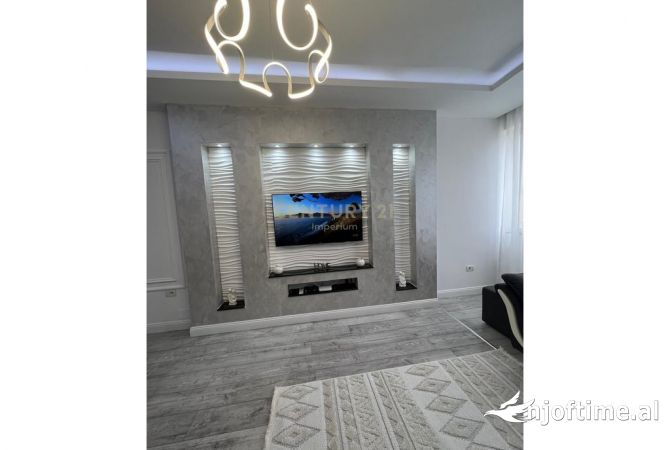 Shtepi ne shitje Apartament ne Tirane, 2+1, Mobilimi E mobiluar, Pagesa 133,000  Euro.