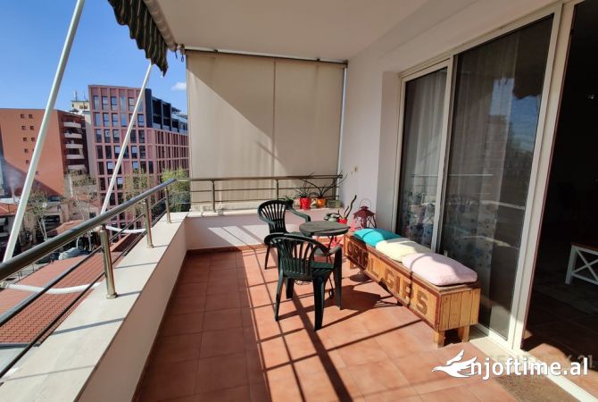 Shtepi me qera Apartament ne Tirane, 2+1, Mobilimi E mobiluar, Pagesa 1,000  Euro.