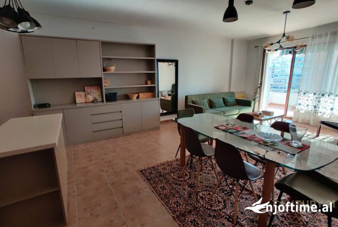 Shtepi me qera 2+1 ne Tirane - 1,000 Euro