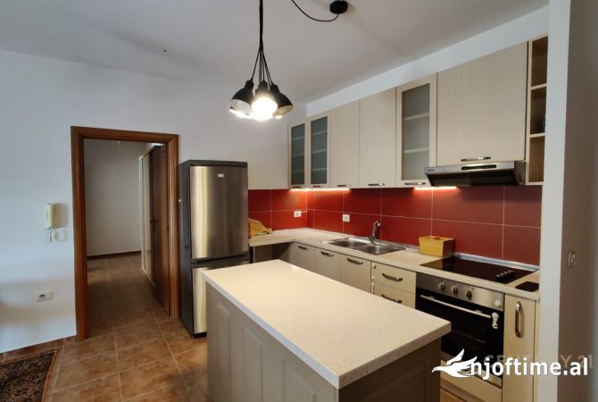 Shtepi me qera 2+1 ne Tirane - 1,000 Euro