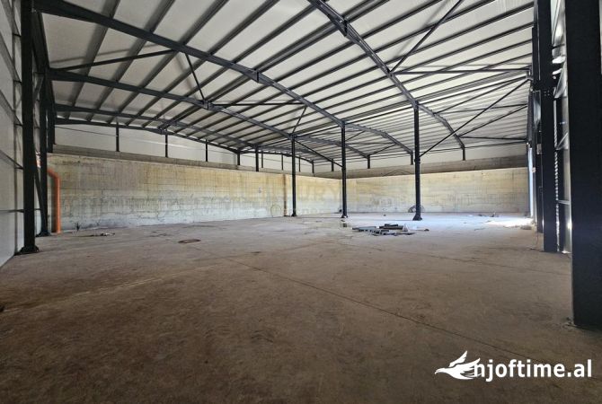 Ambient biznesi me qera 4+1 ne Tirane - 5,400 Euro