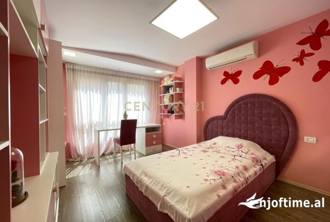 Shtepi me qera Apartament ne Tirane, 4+1, Mobilimi E mobiluar, Pagesa 3,000  Euro.