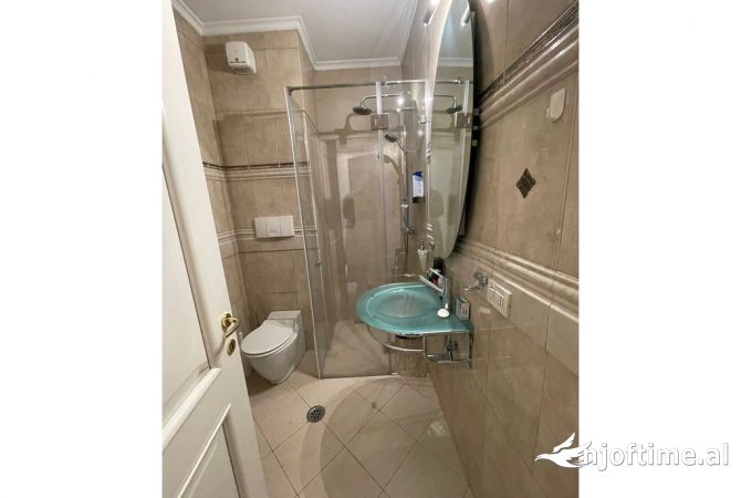 Shtepi me qera Apartament ne Tirane, 2+1, Mobilimi E mobiluar, Pagesa 1,500  Euro.