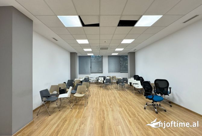 Ambient biznesi me qera 3+1 ne Tirane - 3,800 Euro