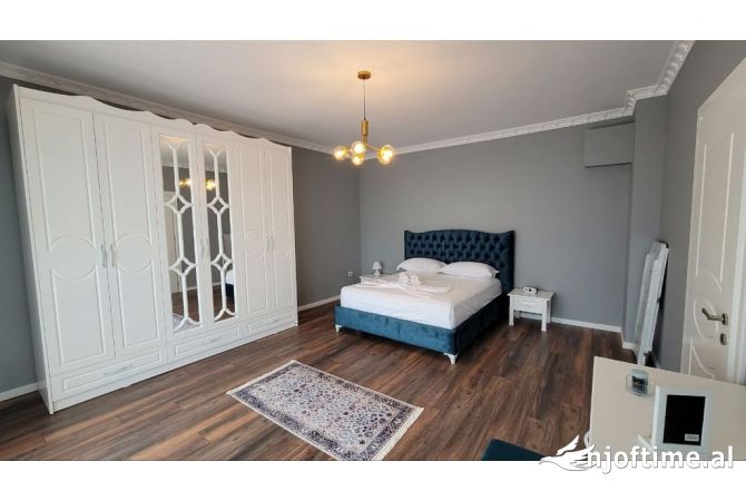 Shtepi ne shitje Apartament ne Tirane, 2+1, Mobilimi E mobiluar, Pagesa 280,000  Euro.