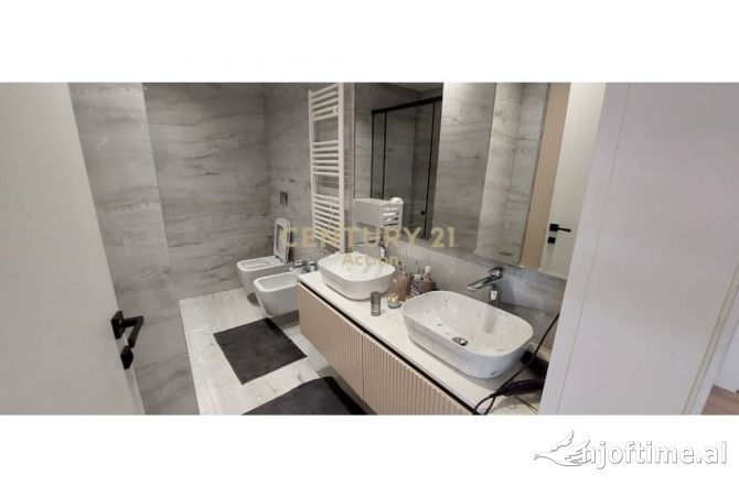 Shtepi ne shitje Apartament ne Tirane, 2+1, Mobilimi E mobiluar, Pagesa 340,000  Euro.