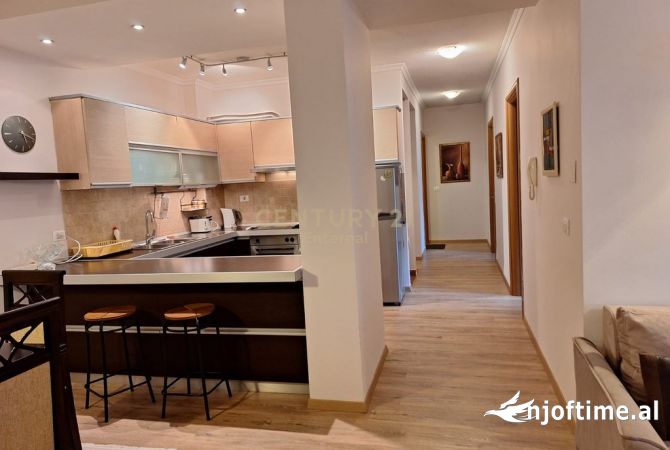 Shtepi me qera Apartament ne Tirane, 2+1, Mobilimi E mobiluar, Pagesa 900  Euro.