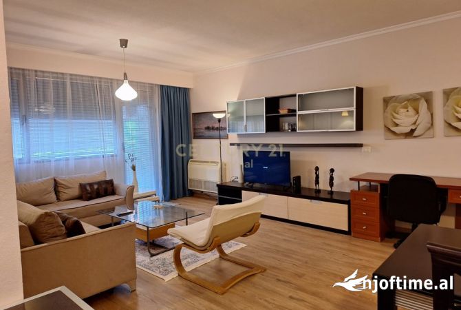 Shtepi me qera 2+1 ne Tirane - 900 Euro
