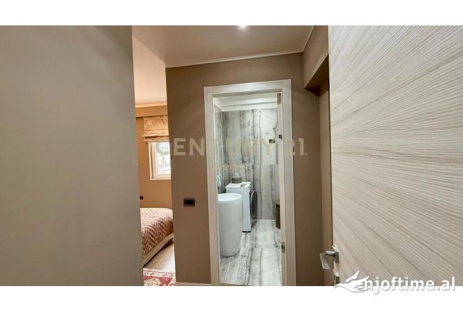 Shtepi me qera Apartament ne Tirane, 3+1, Mobilimi E mobiluar, Pagesa 1,300  Euro.