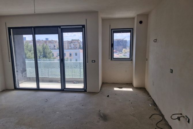 Shtepi ne shitje Apartament ne Tirane, 2+1, Mobilimi Bosh, pa mobiluar, Pagesa 210,000  Euro.