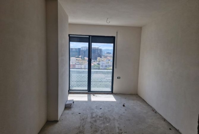 Shtepi ne shitje Apartament ne Tirane, 2+1, Mobilimi Bosh, pa mobiluar, Pagesa 210,000  Euro.