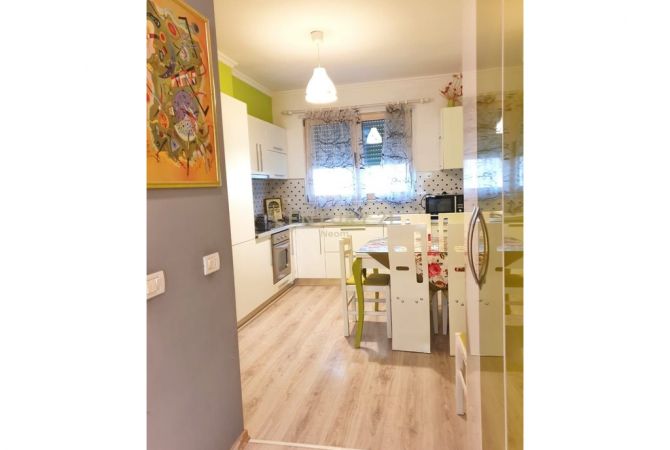 Shtepi me qera 2+1 ne Tirane - 550 Euro