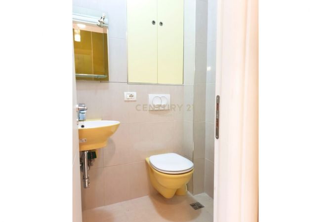 Shtepi me qera Apartament ne Tirane, 2+1, Mobilimi E mobiluar, Pagesa 550  Euro.