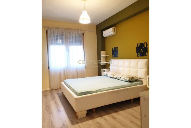 Shtepi me qera Apartament ne Tirane, 2+1, Mobilimi E mobiluar, Pagesa 550  Euro.